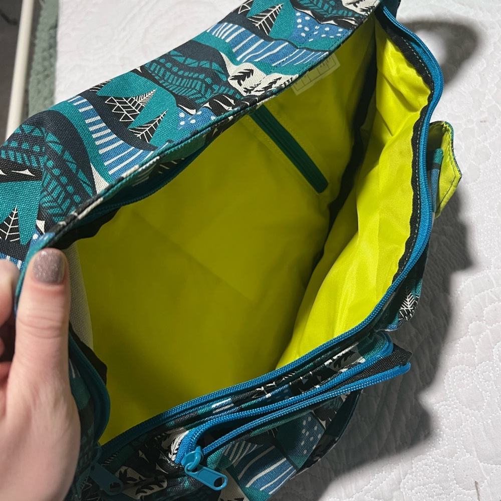 Kavu Teal And Black Patterned Backpack - image 2